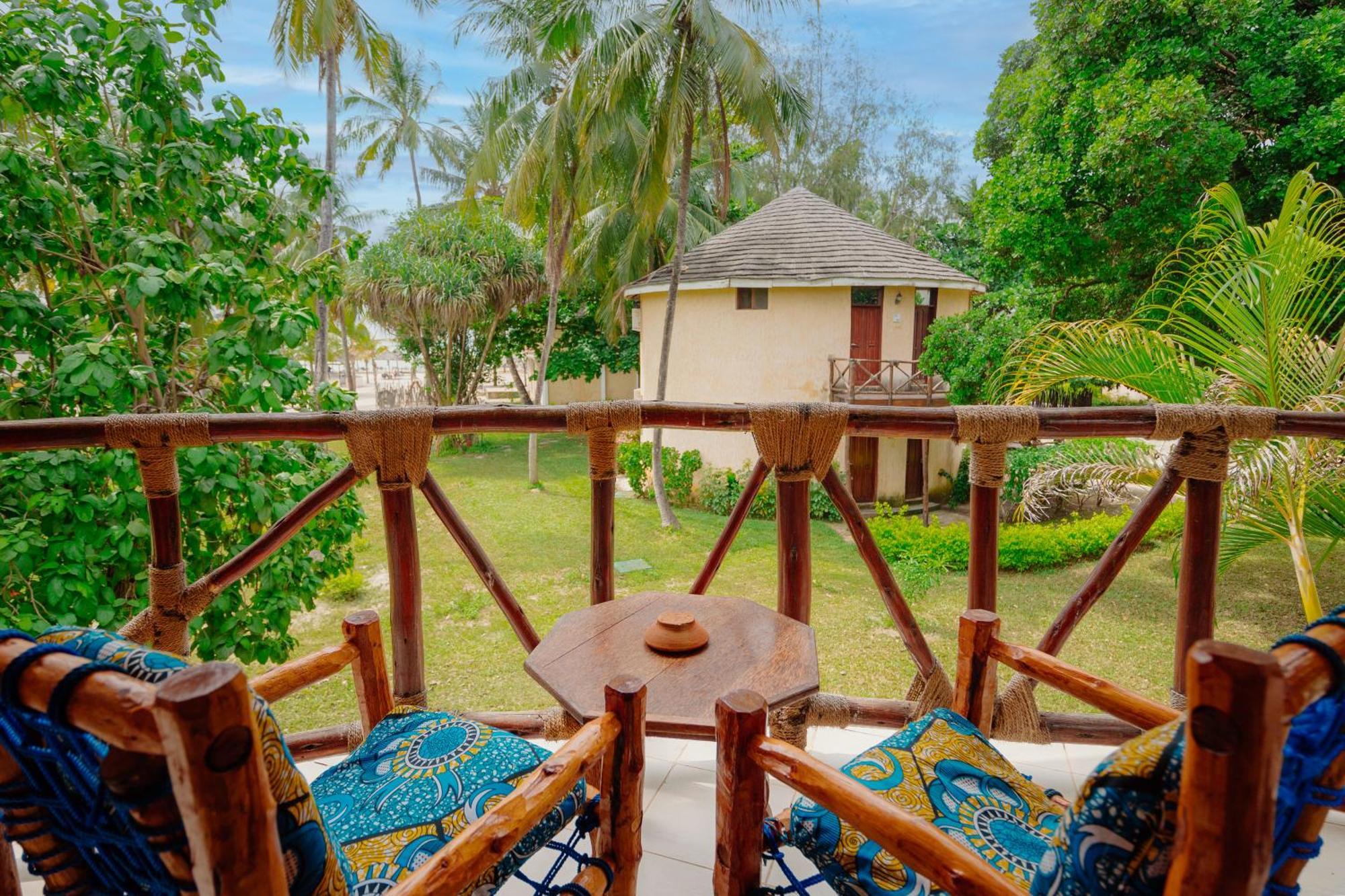 Sansi Kae Beach Resort Michamvi Kae Luaran gambar
