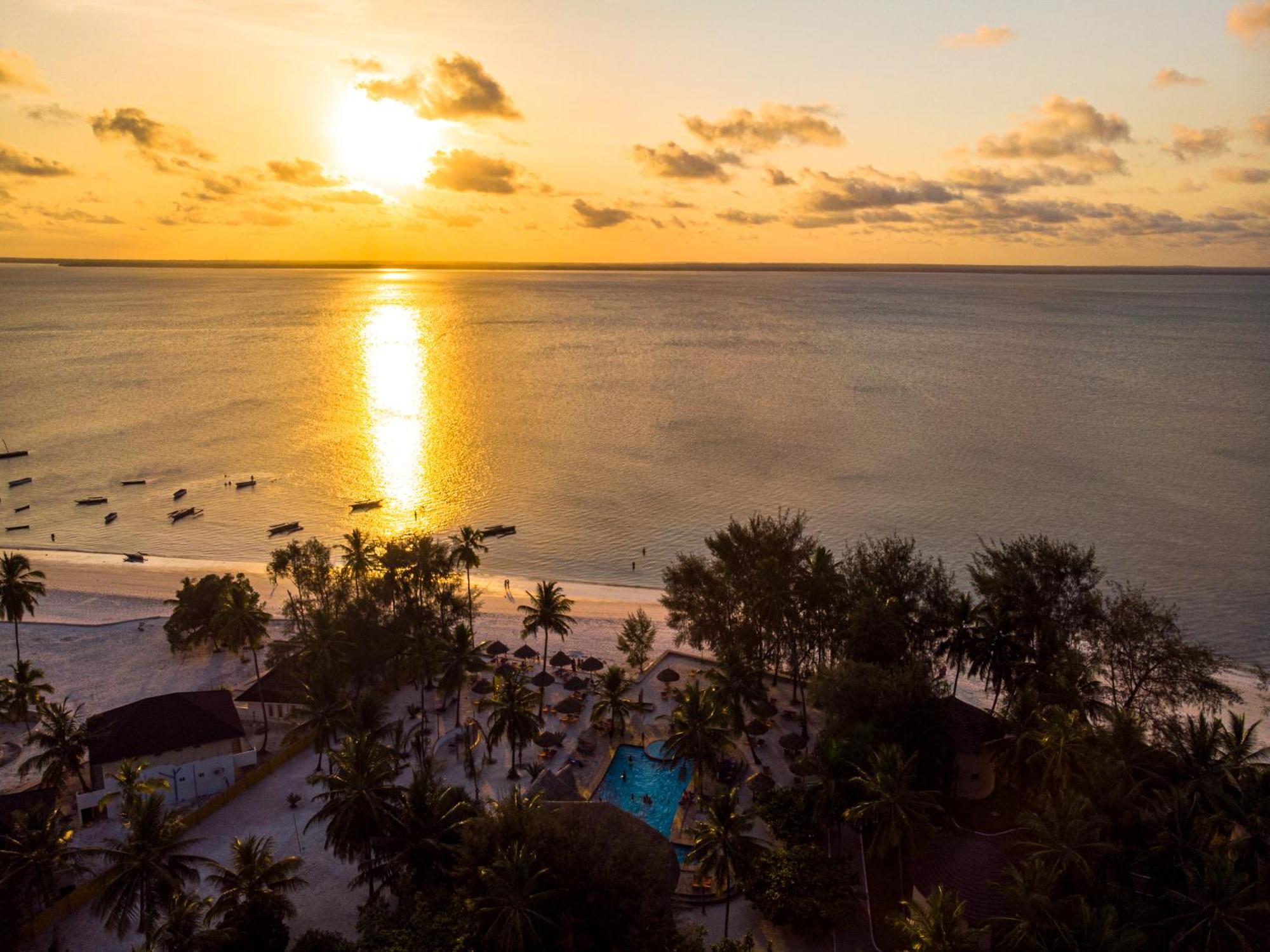 Sansi Kae Beach Resort Michamvi Kae Luaran gambar