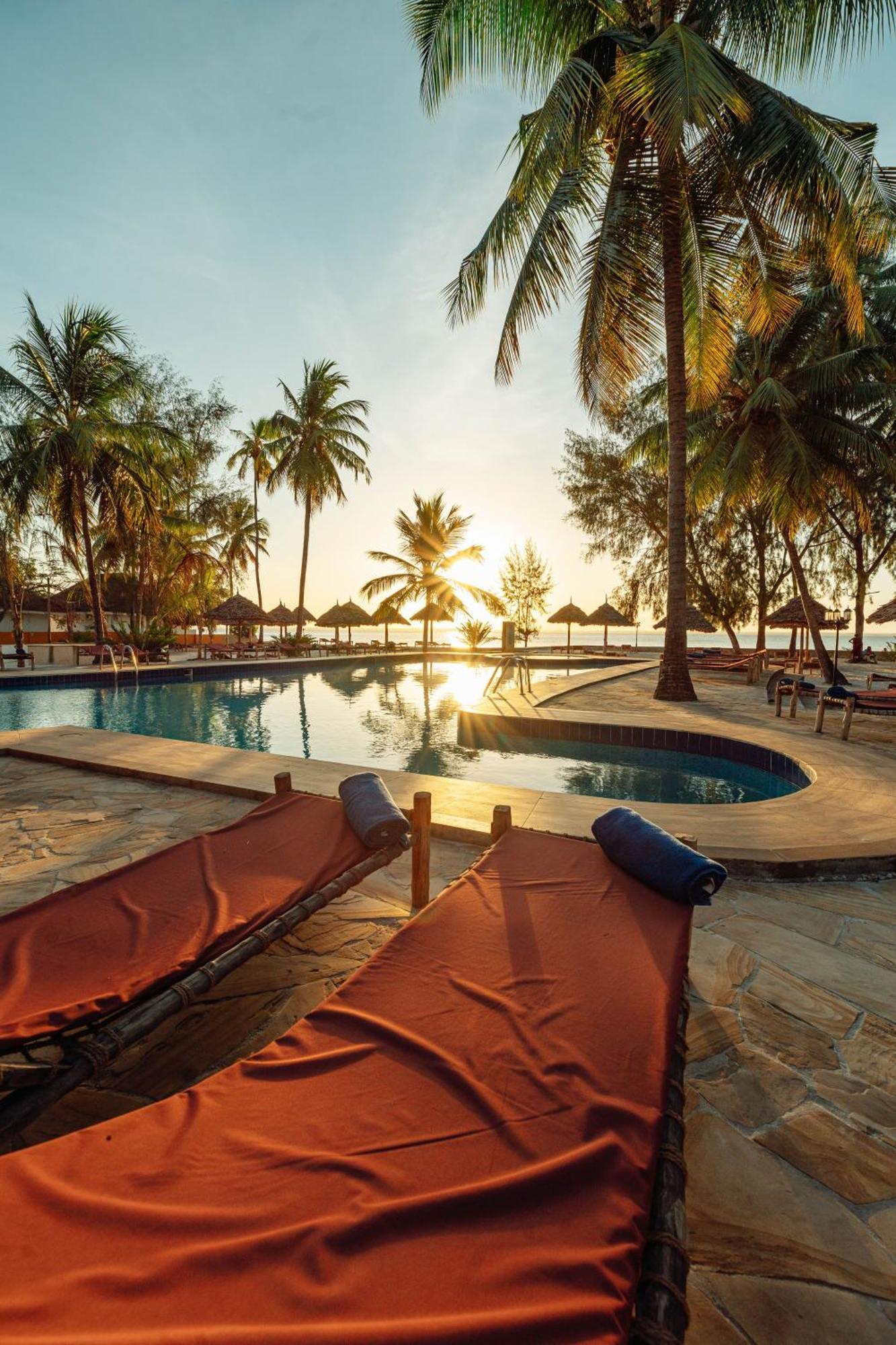 Sansi Kae Beach Resort Michamvi Kae Luaran gambar