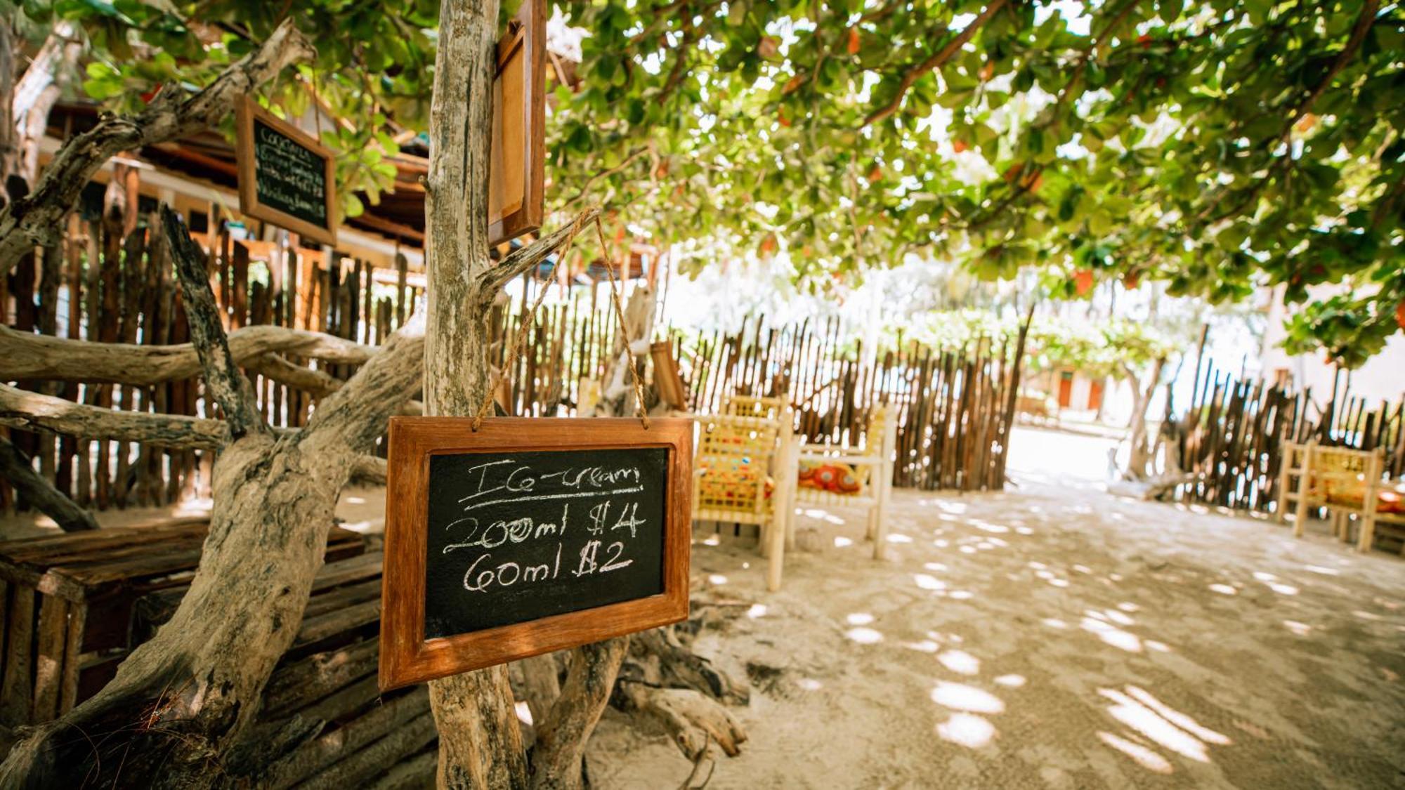 Sansi Kae Beach Resort Michamvi Kae Luaran gambar