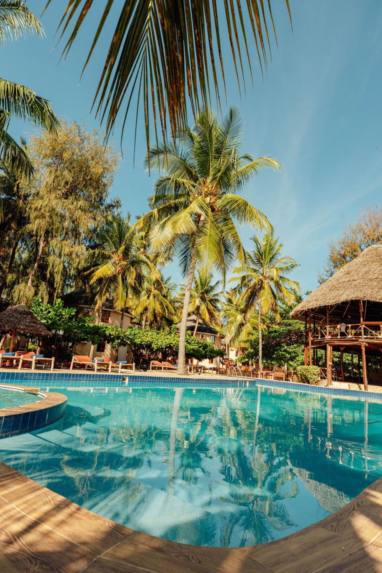 Sansi Kae Beach Resort Michamvi Kae Luaran gambar